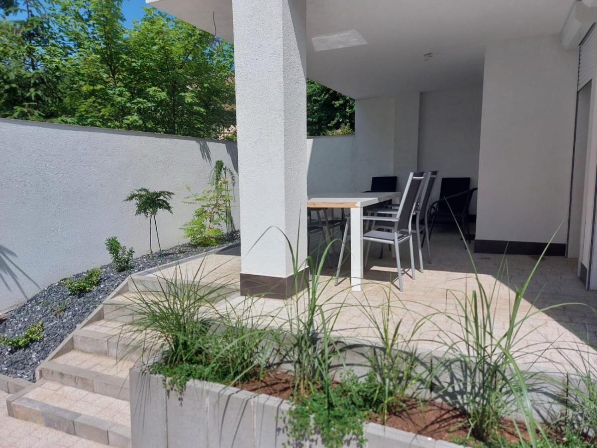 Apartament Z Duzym Tarasem Apartamento Świnoujście Exterior foto